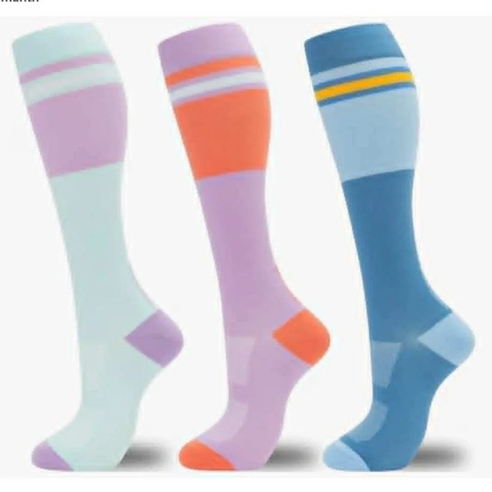 4 Pair Compression Socks 20-30mmHg S/M Fits Small to Medium Shoe Size 5.5 to 8.5